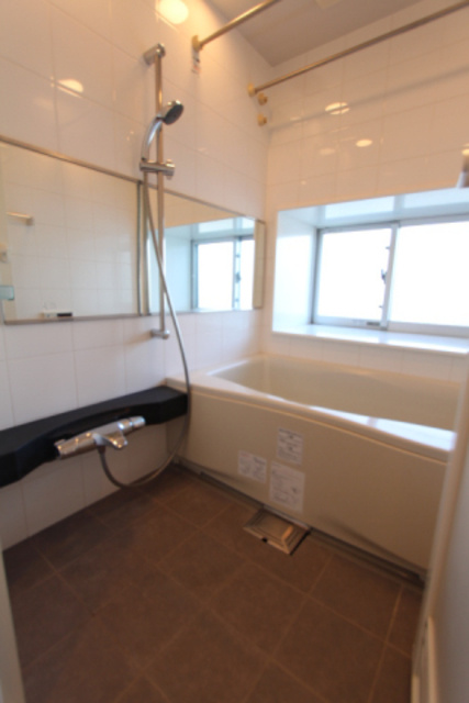 目黒区大橋２丁目の賃貸マンションの浴室