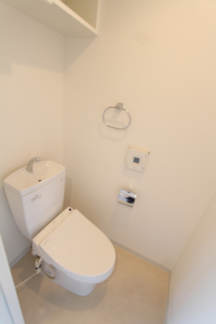 目黒区大橋２丁目の賃貸マンションのトイレ