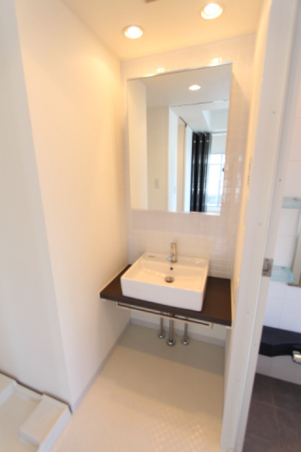 目黒区大橋２丁目の賃貸マンションの洗面所