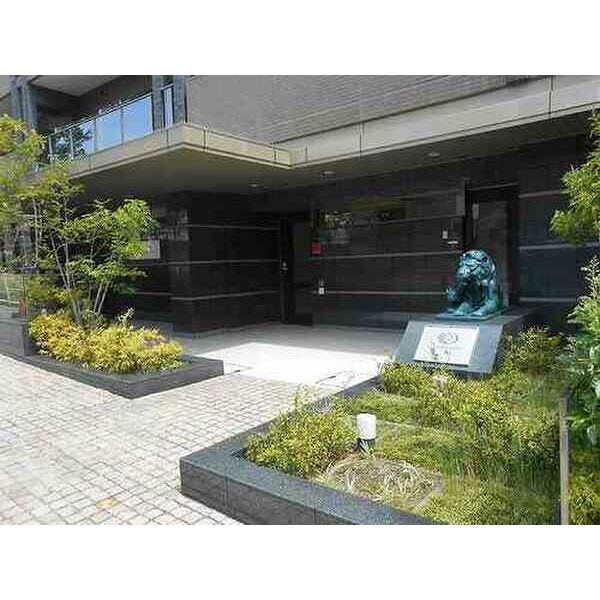 ライオンズ半田プレステージレジデンスのエントランス