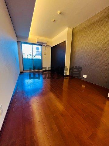 仲介手数料0円！！ロイジェント栄の居間・リビング