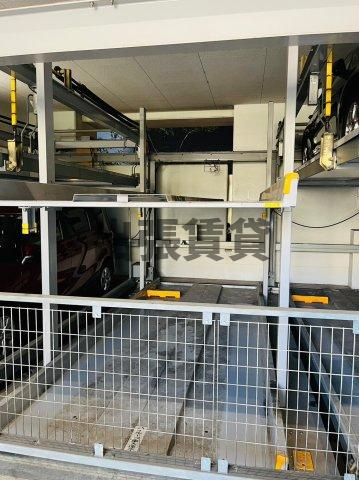 仲介手数料0円！！ロイジェント栄の駐車場