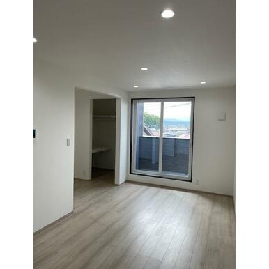 Ｇ．Ｈ．ＳＨＥＬＢＹの内装