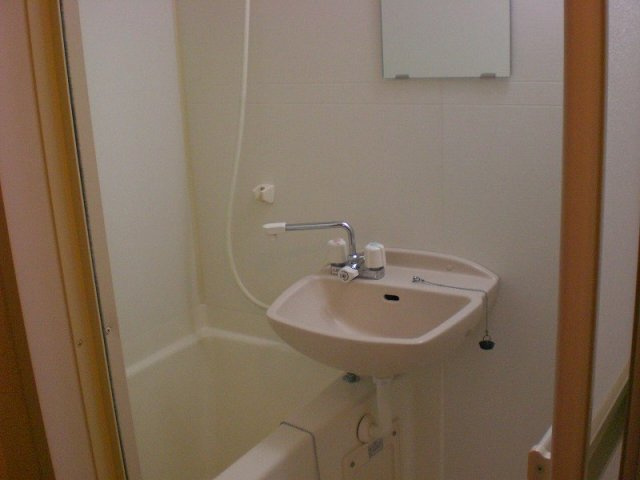 レオパレスアムールⅢの浴室