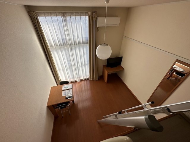 レオパレス御本丸壱番館の居間・リビング|2階、3階は絨毯床となります