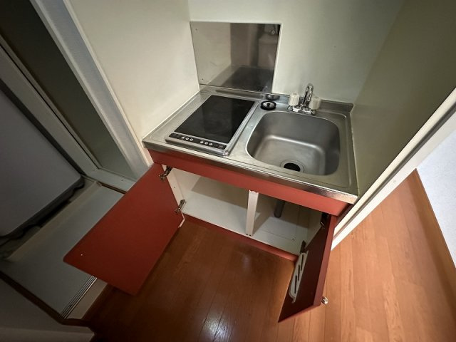 レオパレス御本丸壱番館のキッチン