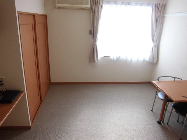 レオパレスふたあらの居間・リビング