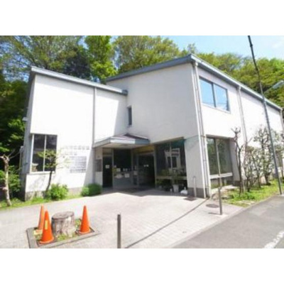 【周辺】 | セントレージつつじケ丘 | 図書館「調布市立図書館若葉分館まで666ｍ」