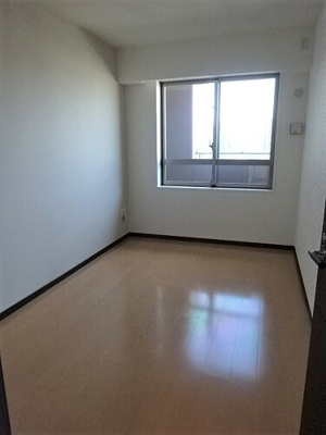 【その他】 | エルザグレース堀江タワー | 洋室約６．１畳　※前回募集時／２０２２年８月の写真