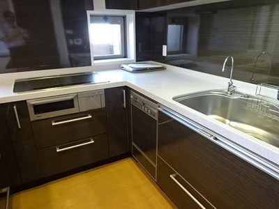 【キッチン】 | エルザグレース堀江タワー | システムキッチン　※前回募集時／２０２２年８月の写真