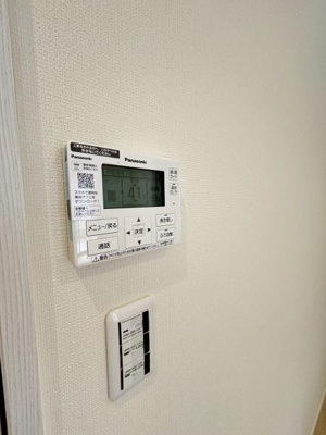 【設備】 | 草加市金明町戸建 A | 給湯器リモコン