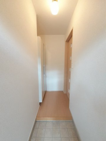 アンソレイエⅡの玄関