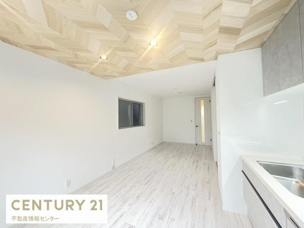 【居間・リビング】 | 高見3丁目　新築戸建