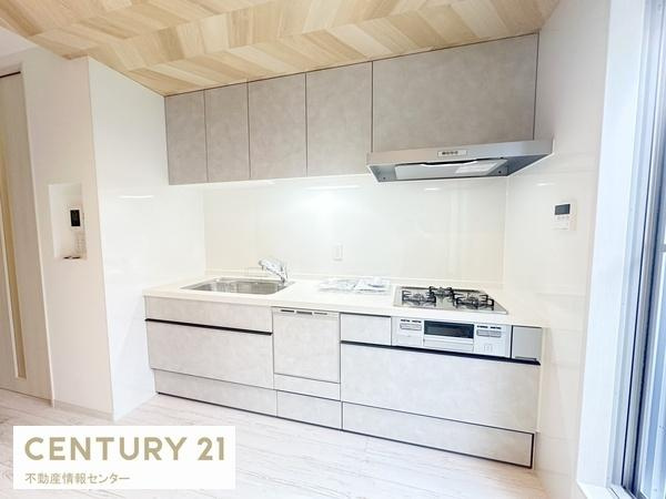 【キッチン】 | 高見3丁目　新築戸建 | 食洗器付きのシステムキッチン！
収納も豊富です！