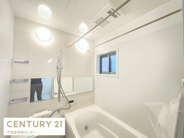 【浴室】 | 高見3丁目　新築戸建 | 浴室乾燥機付きのバスルーム！