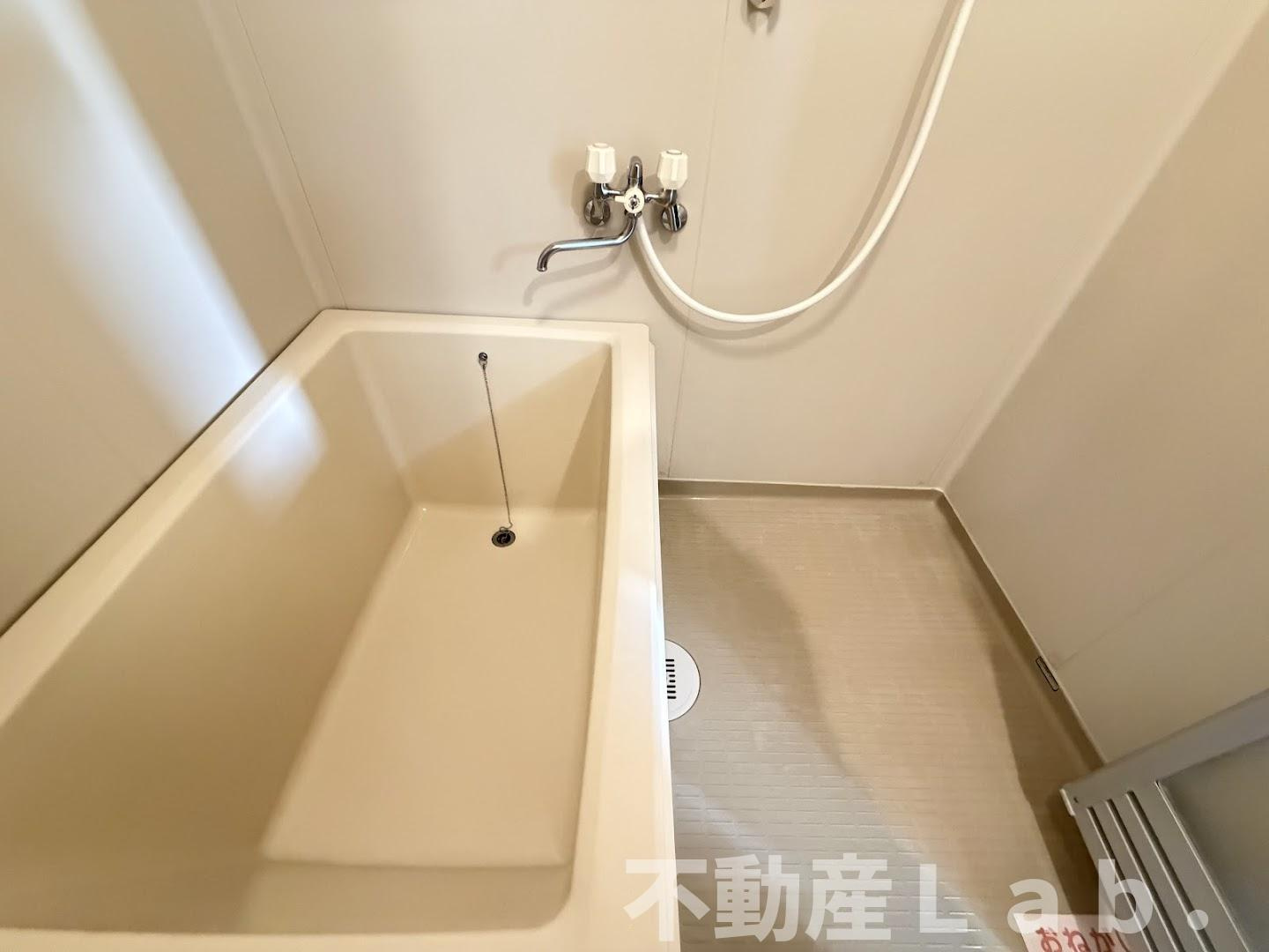 エクセレント１４２の浴室