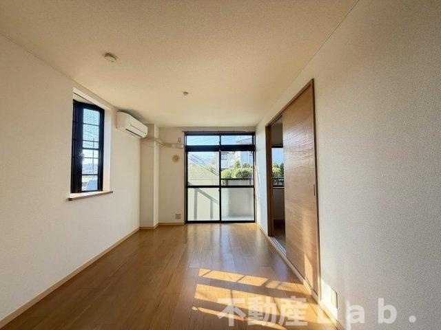 エクセレント１４２の居間・リビング