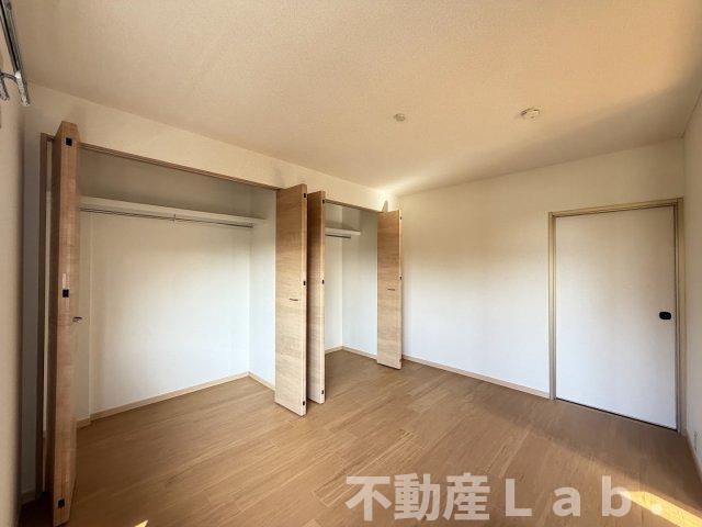 エクセレント１４２の洋室