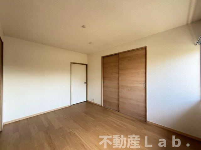 エクセレント１４２の洋室