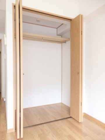 カルフ－ル緑井の収納|大きなものも収納できそうです