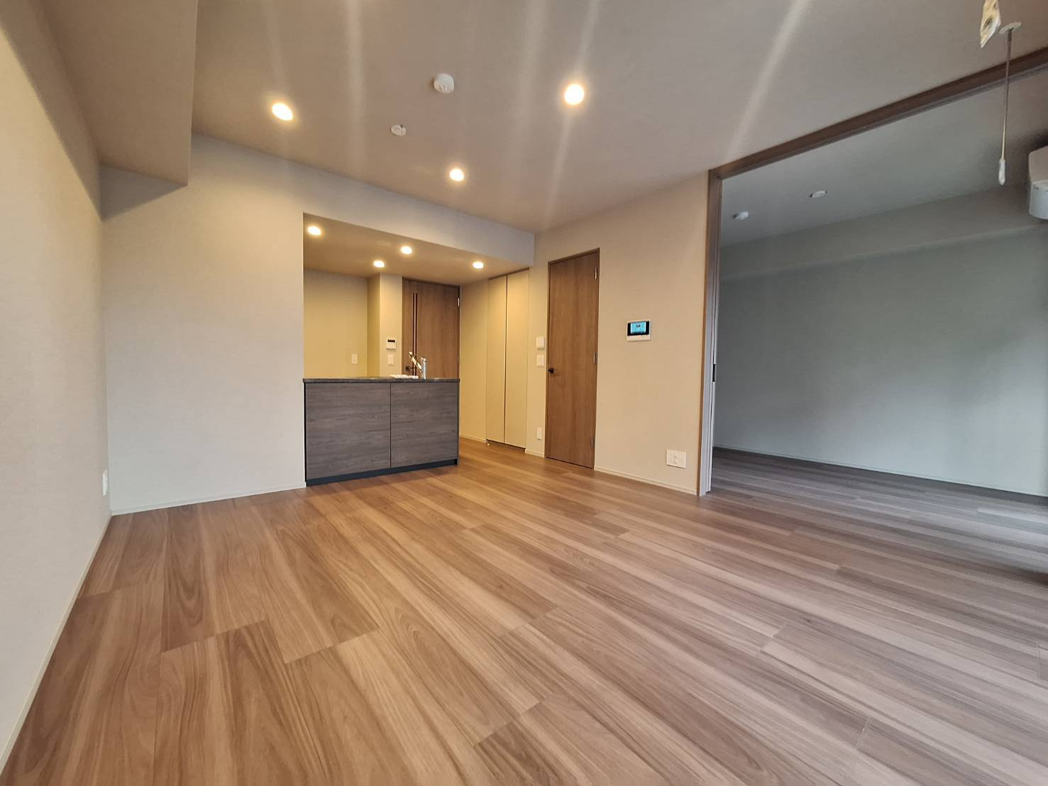 アトラスシティ千歳烏山グランスイート風ノ棟の居間・リビング