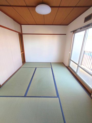 第２ビューハイツ松本の和室|畳の上でゆっくりとくつろげる和室です