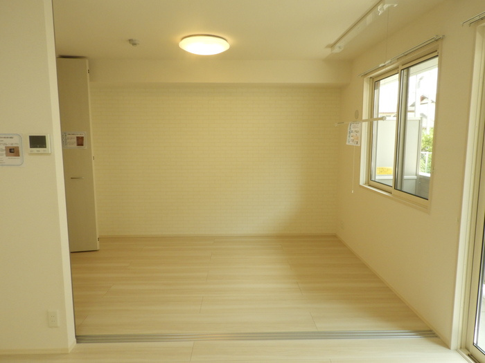 メゾンドフルールの洋室