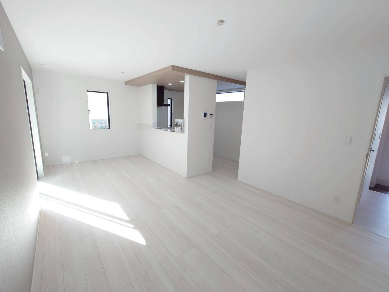 ★★与那原町与那原（限定１棟）の居間・リビング