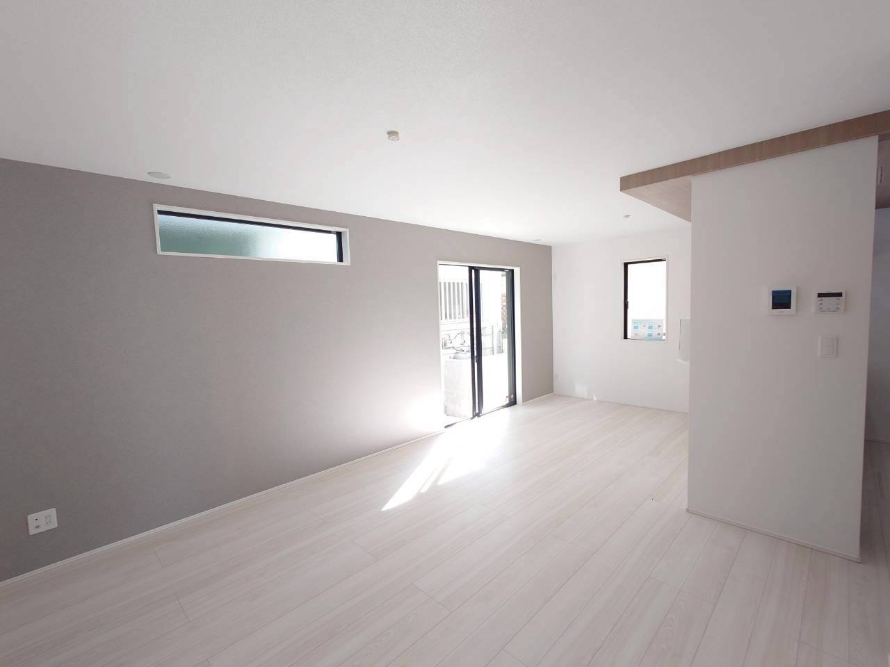 ★★与那原町与那原（限定１棟）の居間・リビング