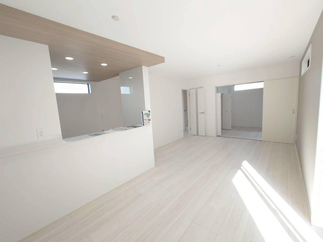 ★★与那原町与那原（限定１棟）の居間・リビング