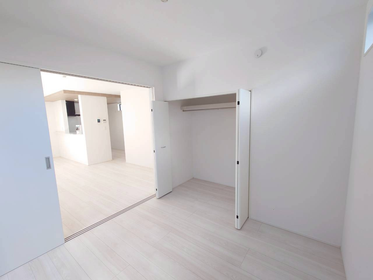 ★★与那原町与那原（限定１棟）の洋室