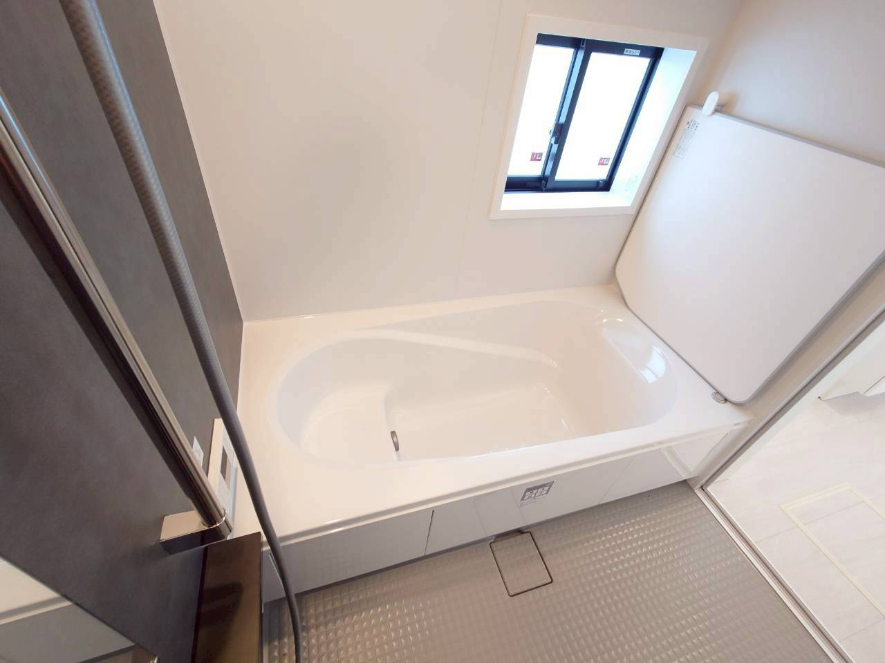 ★★与那原町与那原（限定１棟）の浴室