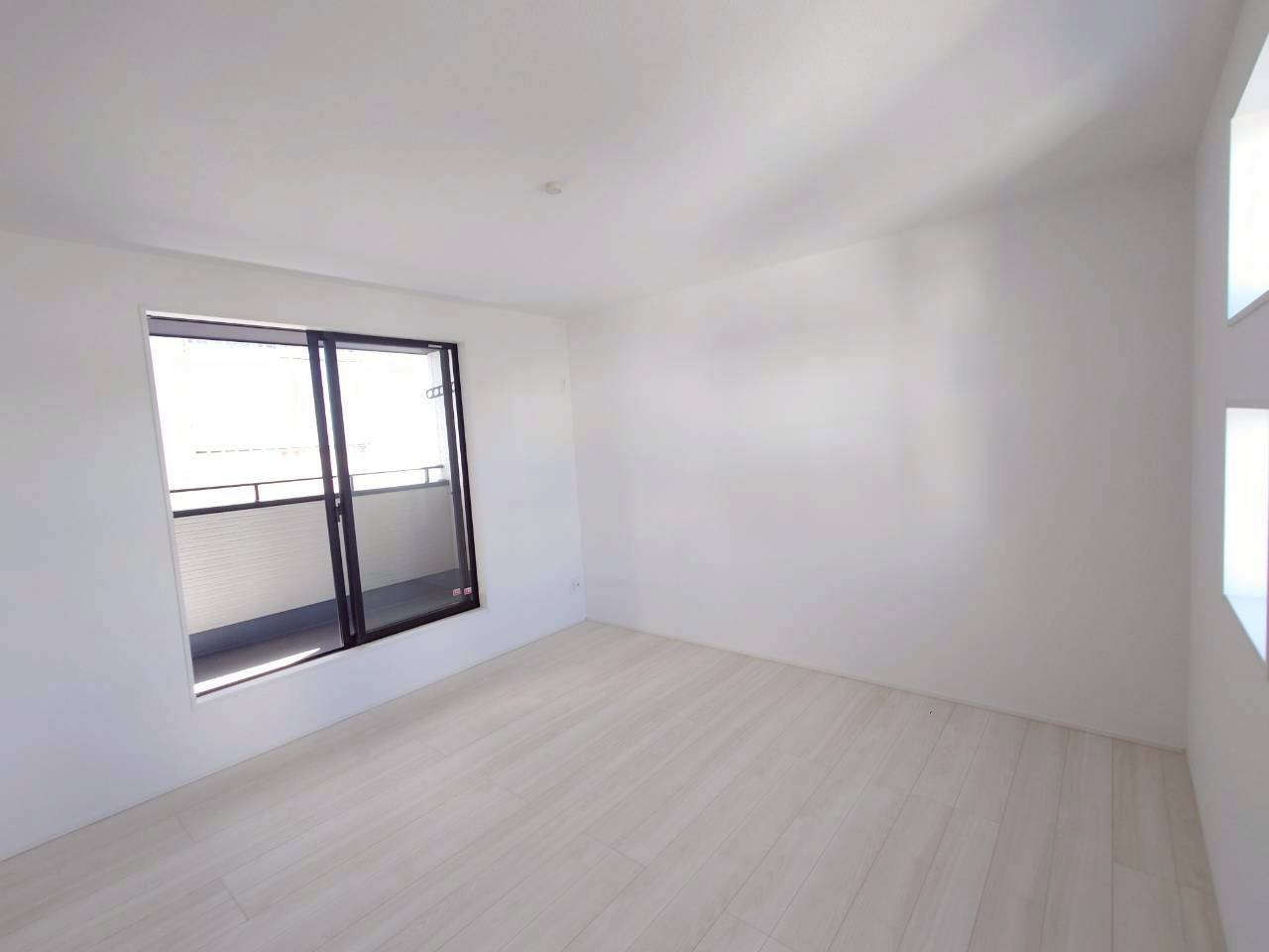 ★★与那原町与那原（限定１棟）の洋室