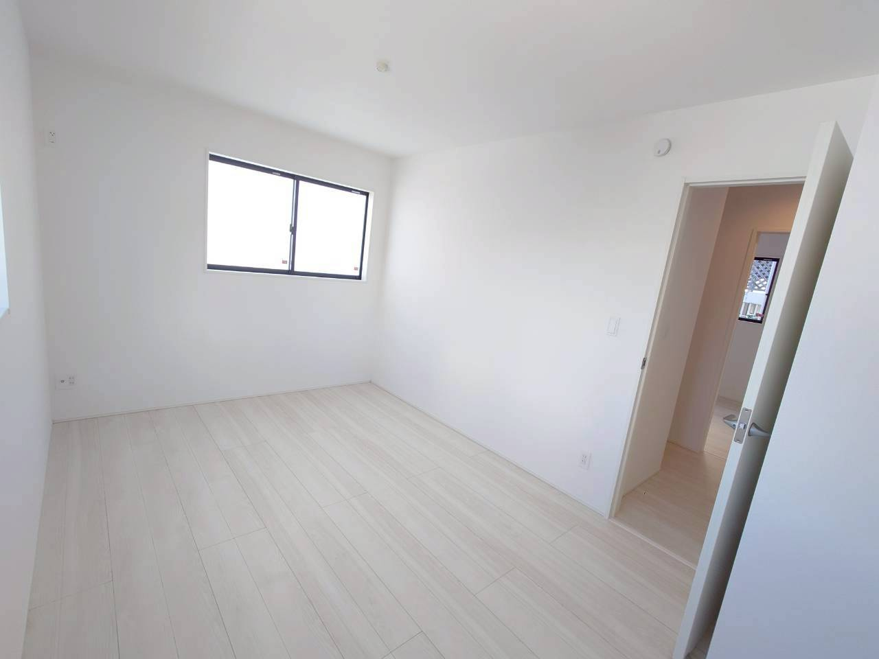 ★★与那原町与那原（限定１棟）の洋室