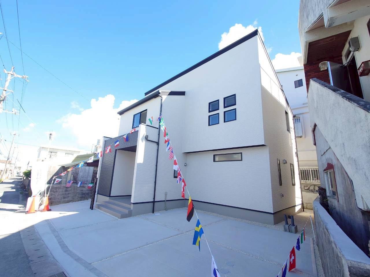 ★★与那原町与那原（限定１棟）の前面道路含む現地写真