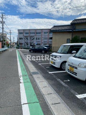 MetisWonの駐車場