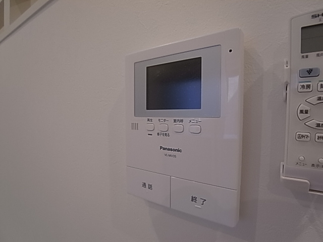 神戸市兵庫区東山町４丁目のアパートのセキュリティ|TV付インターフォン