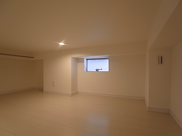 神戸市兵庫区東山町４丁目のアパート