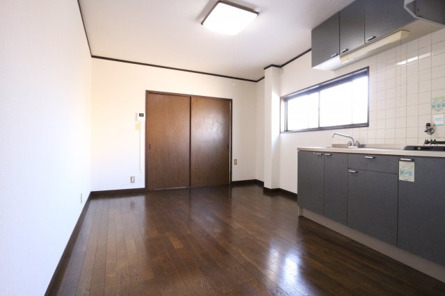 ハウス虹の内装