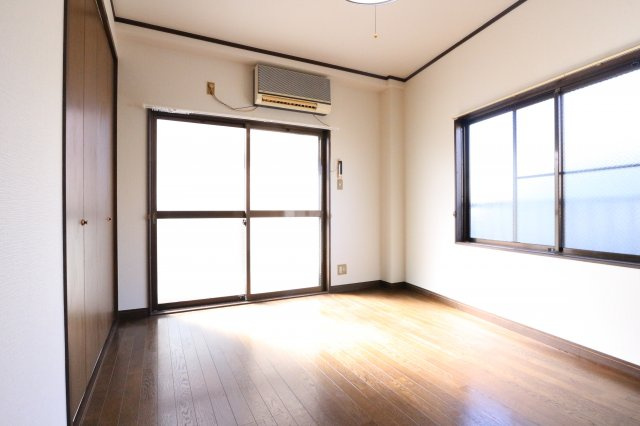 ハウス虹の居間・リビング