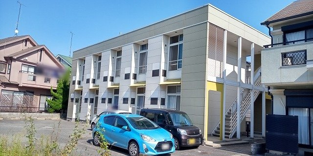 明石市二見町福里のアパートの外観