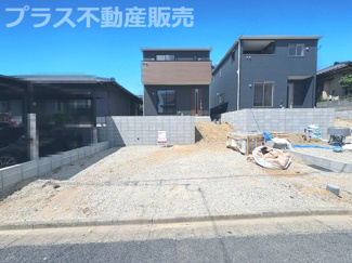 【外観】 | 現地写真。同じ物件を見るなら、プラス不動産販売にお任せ下さい。