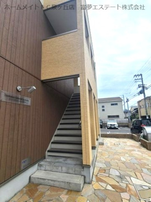 【エントランス】 | スリーハーブズグレンツェント泉大津