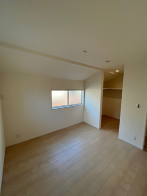 【洋室】 | 甲栄台５丁目　新築戸建 | 洋室約6.12帖　