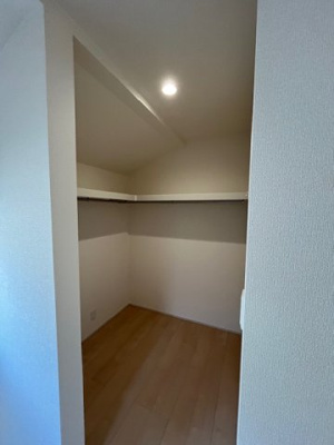 【収納】 | 甲栄台５丁目　新築戸建 | ウォークインクローゼット付きです。