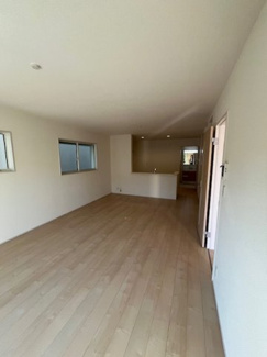 【居間・リビング】 | 甲栄台５丁目　新築戸建 | LDK約18.25帖