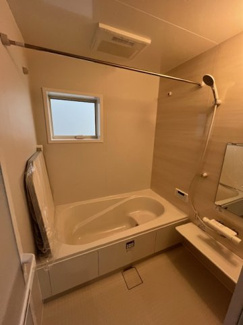 【浴室】 | 甲栄台５丁目　新築戸建 | 大きな浴槽でゆったり日々の疲れを癒してください。