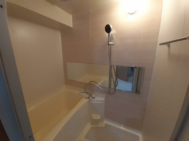 パルトネールＦ２の浴室