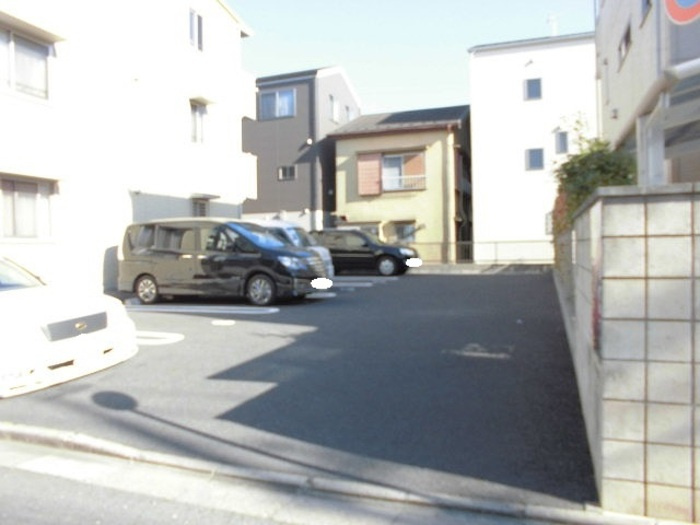 ボヌール・ハウスの駐車場