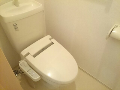 【トイレ】 | ヌーベル・ヴァンＡ | ゆったりとした空間のトイレです